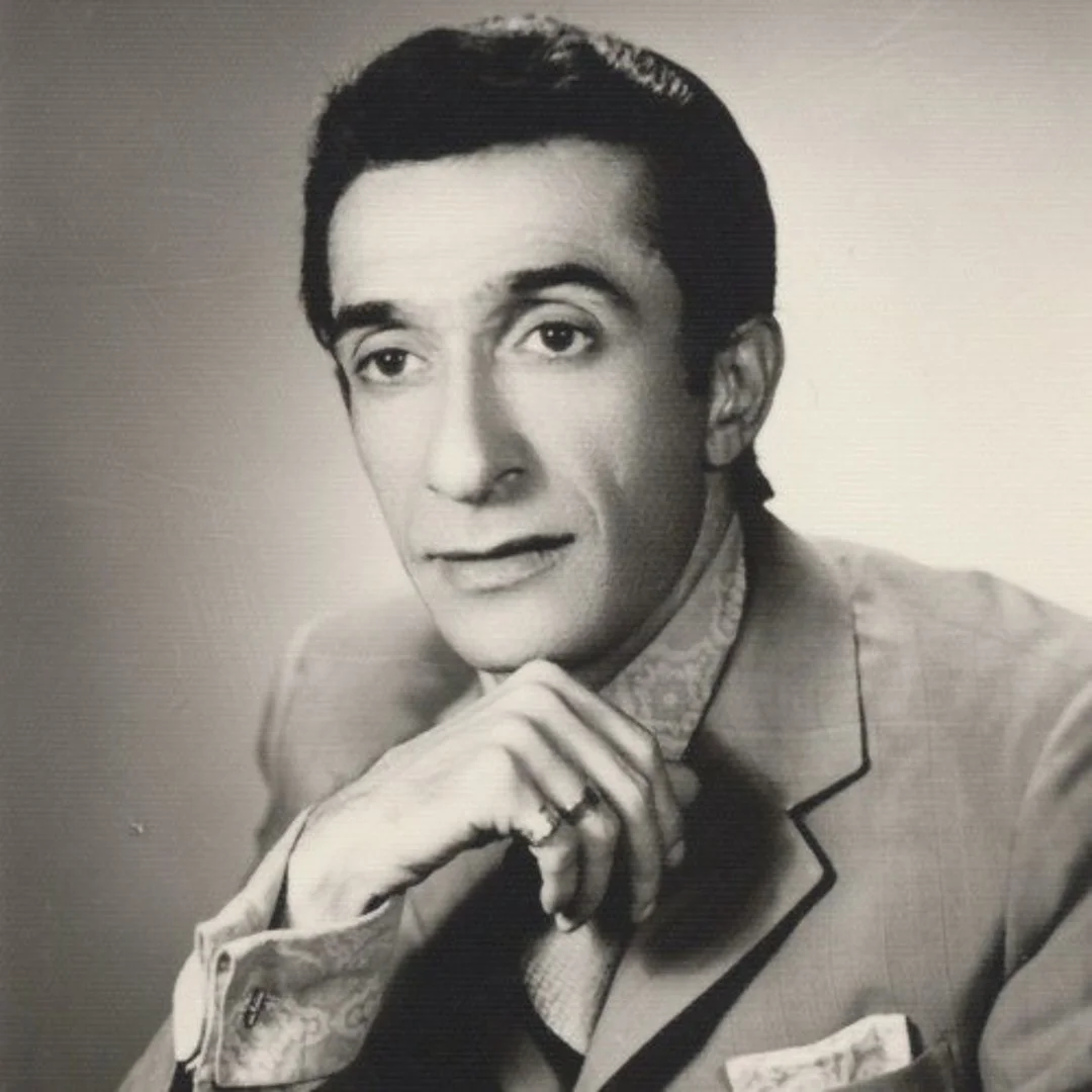 کاور «در این دنیا»
